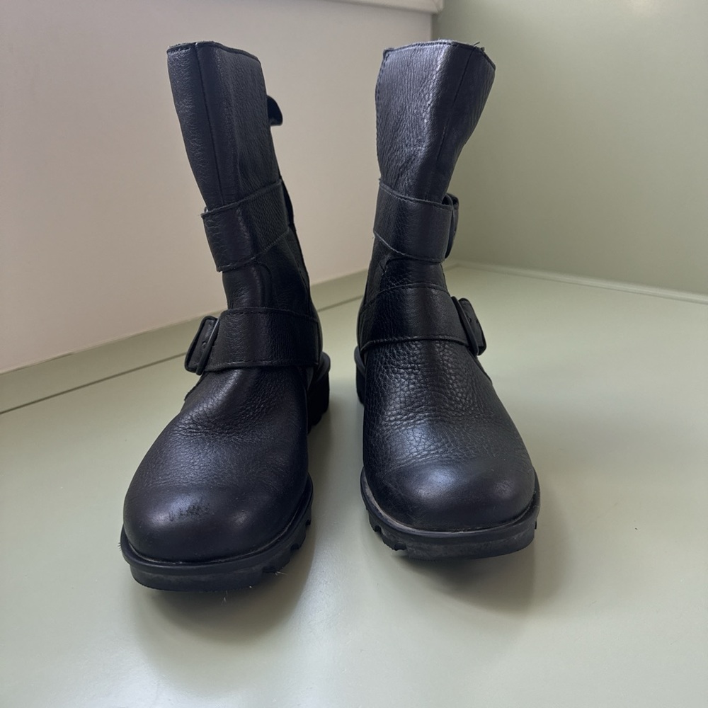 Sorel black waterproof moto boot